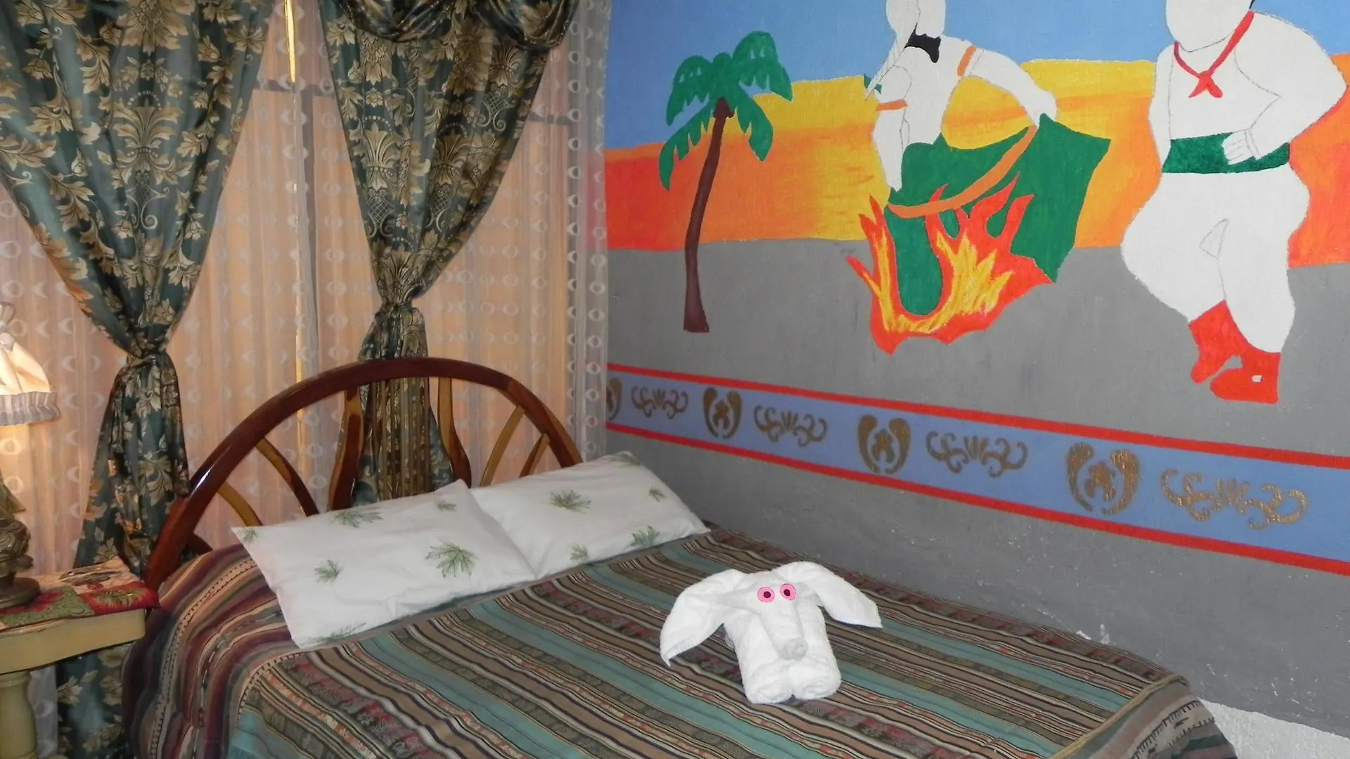 Hotel Folklore Quito 3*,